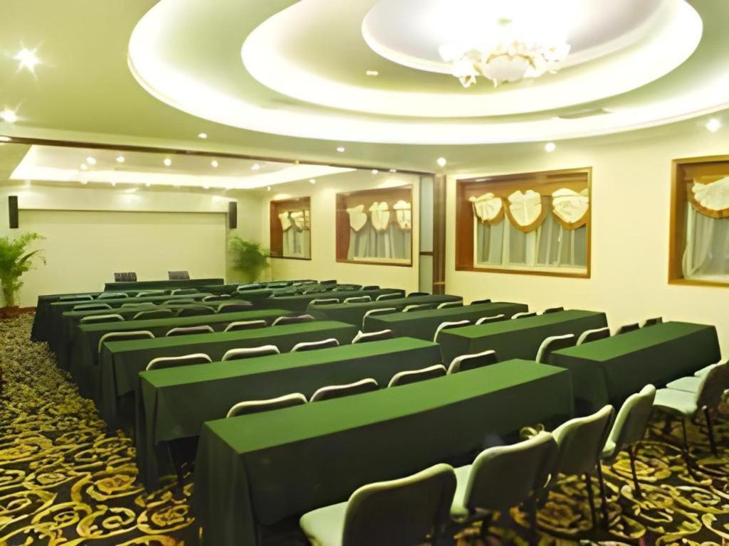 New Friendship Hotel Lojang Kültér fotó