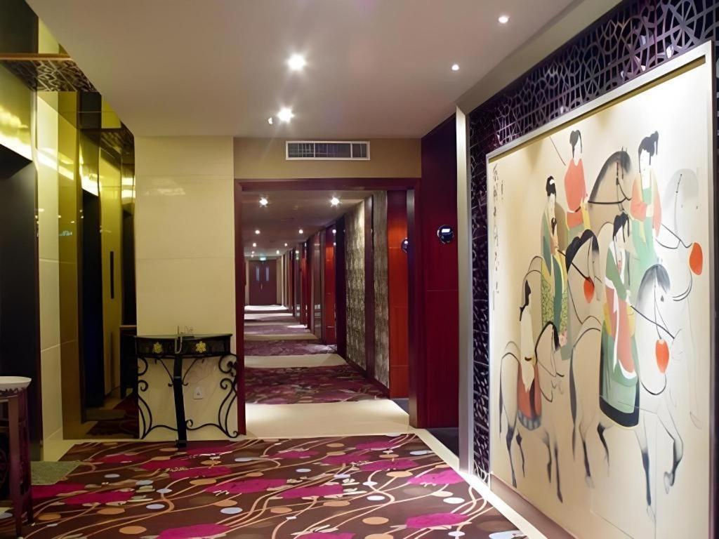 New Friendship Hotel Lojang Kültér fotó