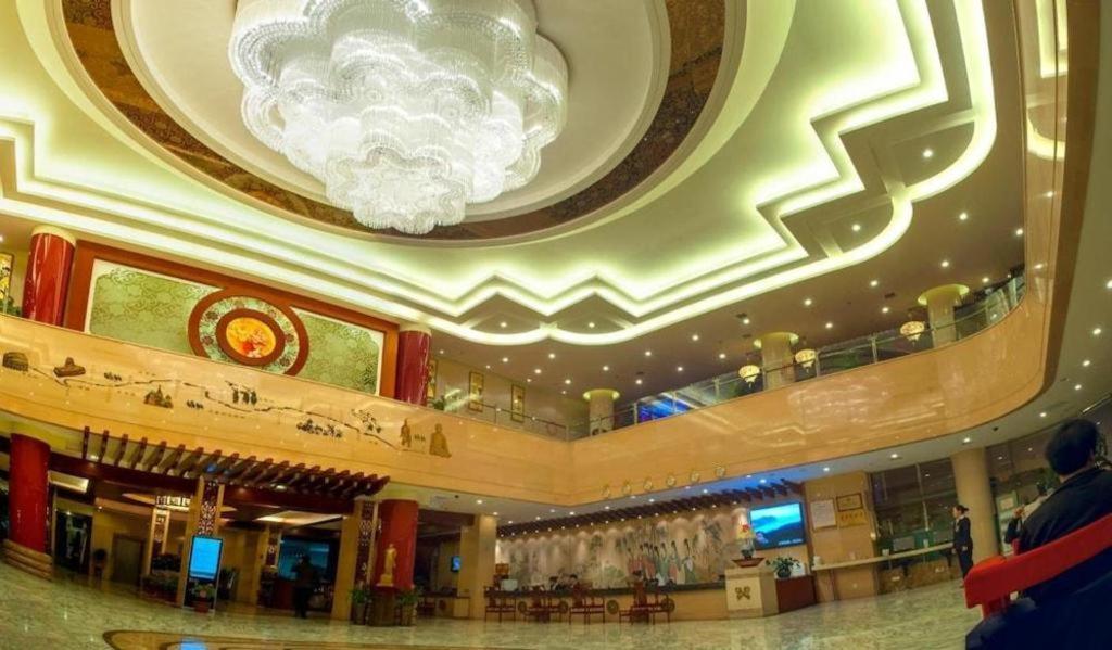New Friendship Hotel Lojang Kültér fotó