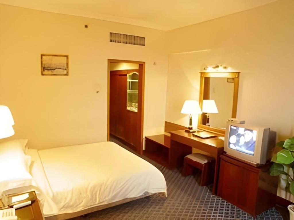 New Friendship Hotel Lojang Kültér fotó